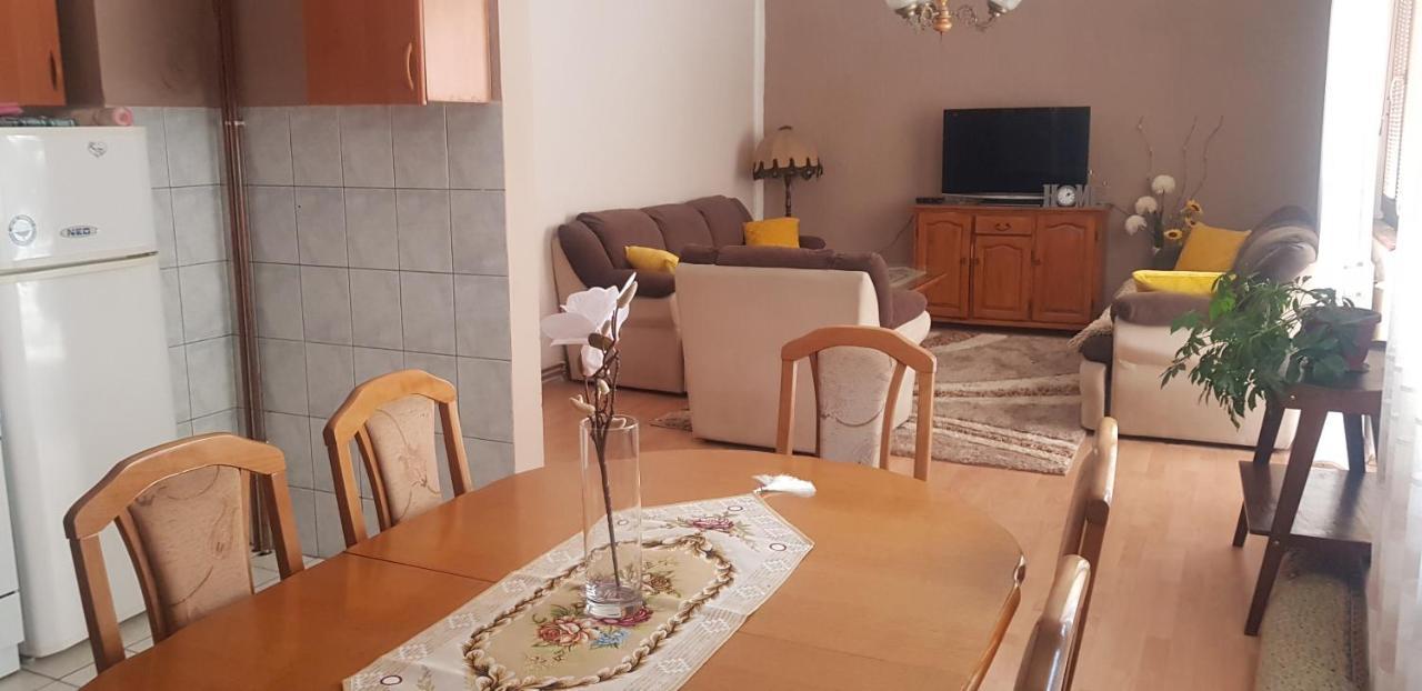 Apartman Lara Foca Exterior foto